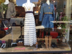 Isso's current window display